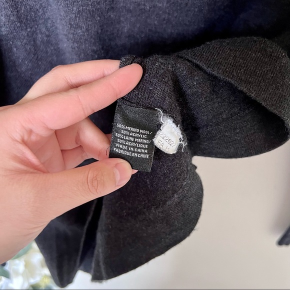 🖤 Long Sleeve Turtle Neck Top - Picture 5 of 8